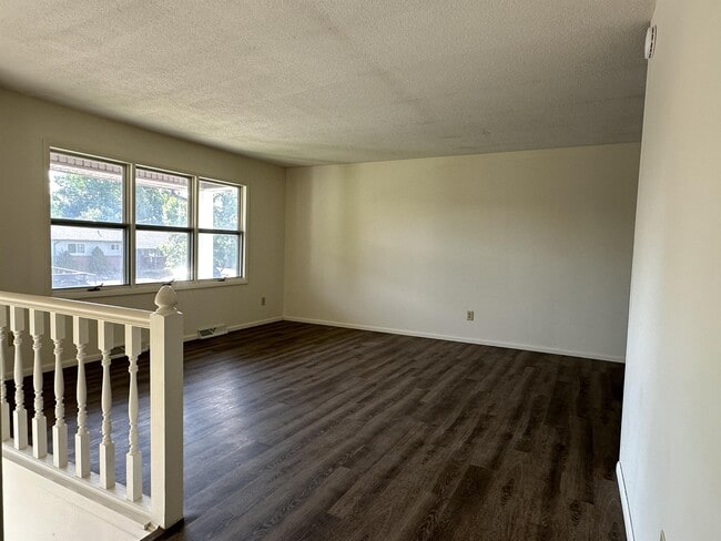 Photo - 4732 Windmill Rd