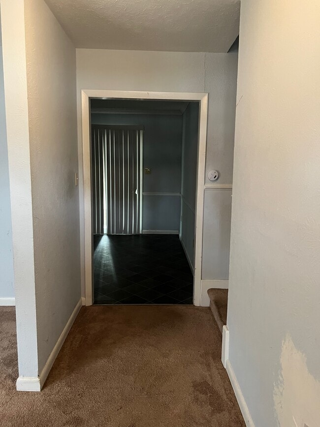 Photo - 1602 Camelot Dr