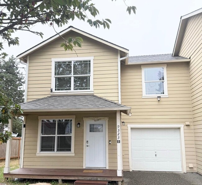 Building Photo - 9323 4th Ave W