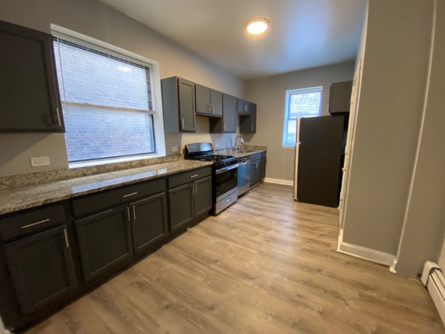 Photo - 5645-5657 W Washington Blvd Unidad 5647-3