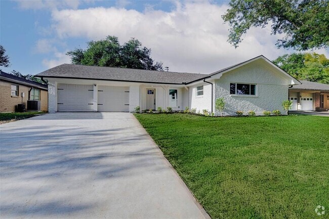 Building Photo - 5226 Sanford Rd Rental