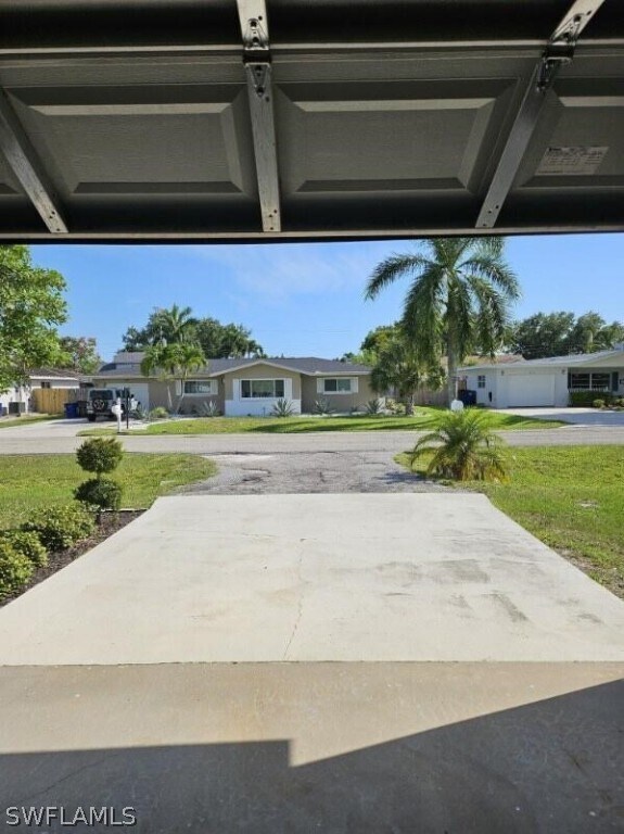 Photo - 925 Dean Way