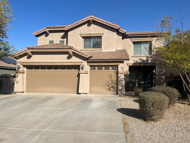 Building Photo - SPACIOUS and awesome home! Excellent floorplan!