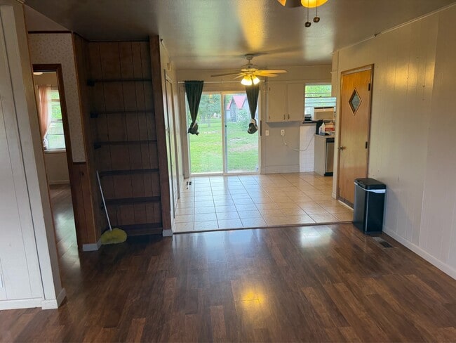 Photo - 904 NW 11th St