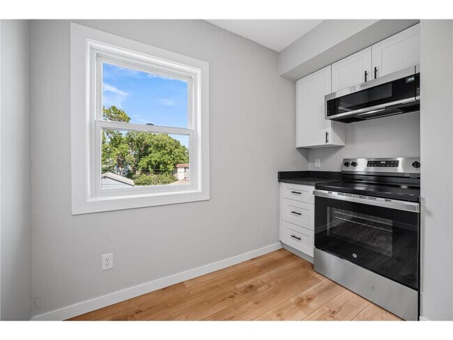 Photo - 3379 Brownlow Ave Unit 1