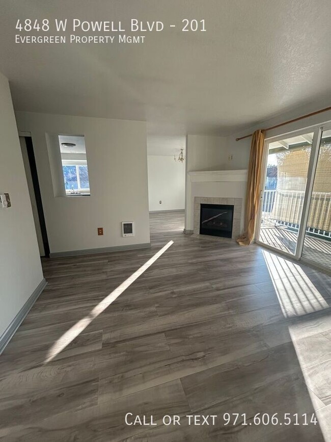 Photo - 4848 W Powell Blvd