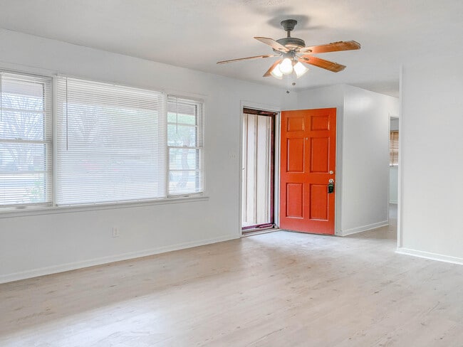 Photo - 4315 42nd St