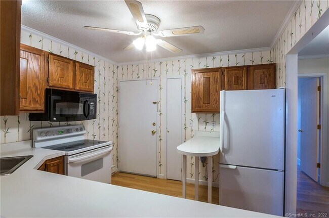 Photo - 14 Wellington Dr Unit 14