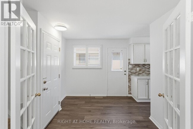 Photo - 341 Rexford Dr