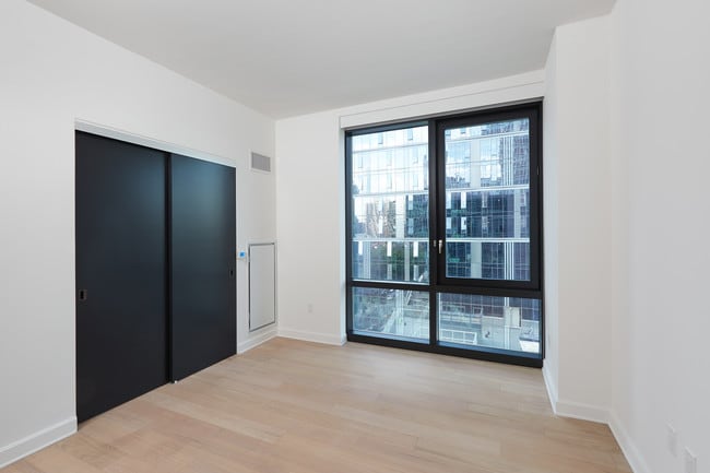 Photo - 21 West End Ave