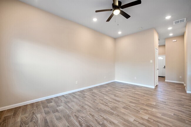 Photo - 7937 Richland Dr