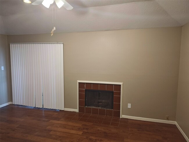 Photo - 11514 Meadow Ln Unit D