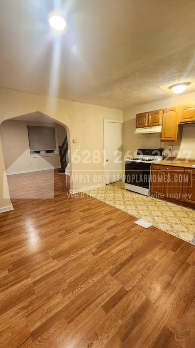 Photo - 5044 Chalgrove Ave Townhome