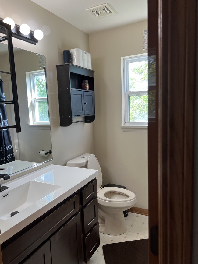 Photo - 1902 Westmore Grove Dr