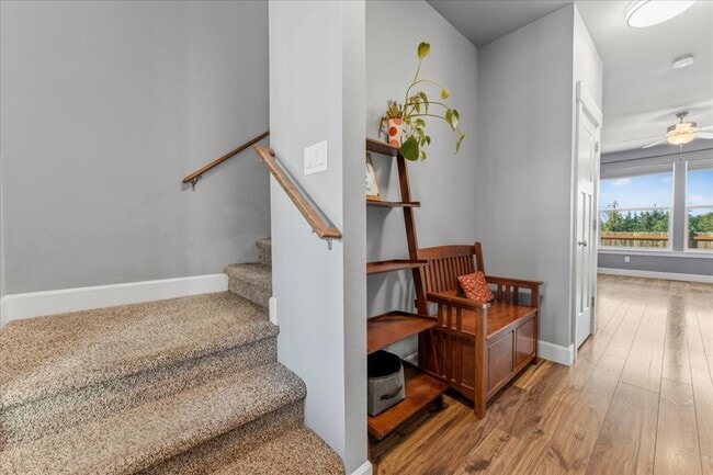 Photo - 609 NE Megan Dr