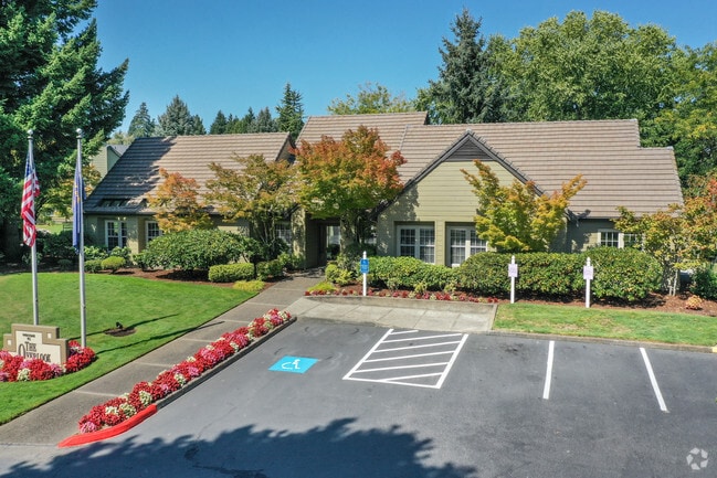 Overlook at Murrayhill Apartments