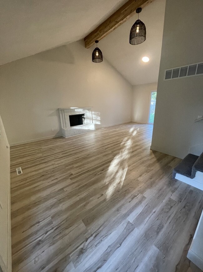 Photo - 1207 Geneva St