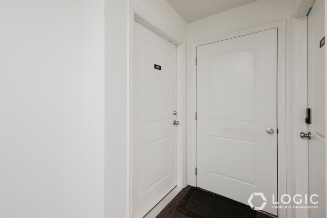 Photo - 1044 E 400 S