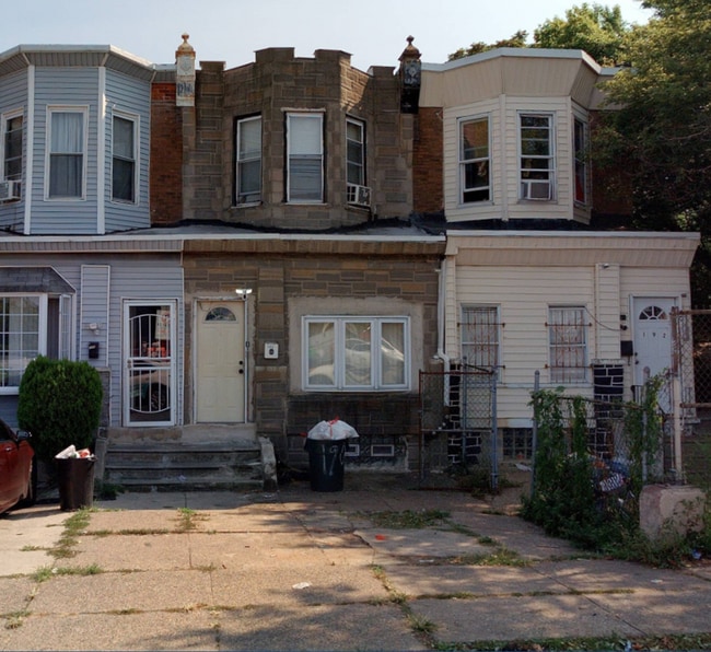 Building Photo - 190 W Roosevelt Blvd