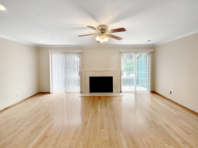 Photo - 379 N Mentor Ave