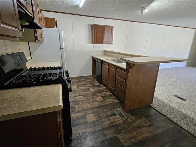 Photo - 308 Bay Port Cir