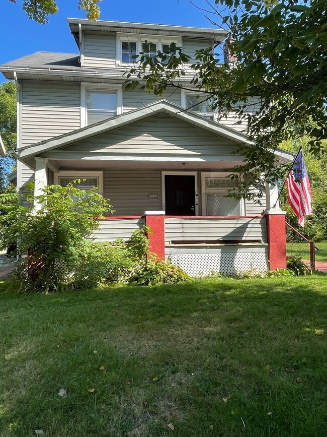 Building Photo - 770 Crandall Ave Rental