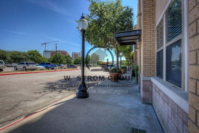 Photo - 201 W Lancaster Ave