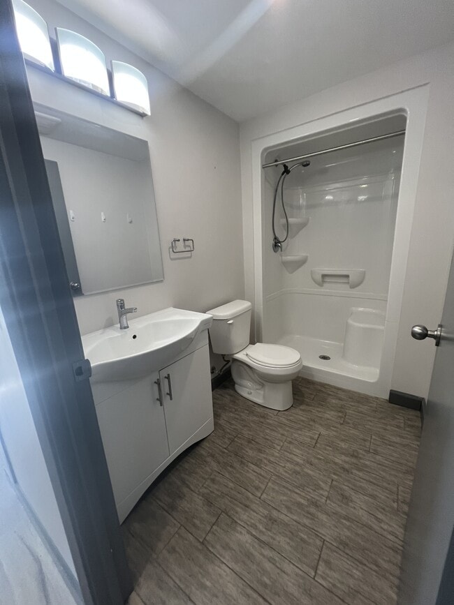 Photo - 258A-258A Sunview St