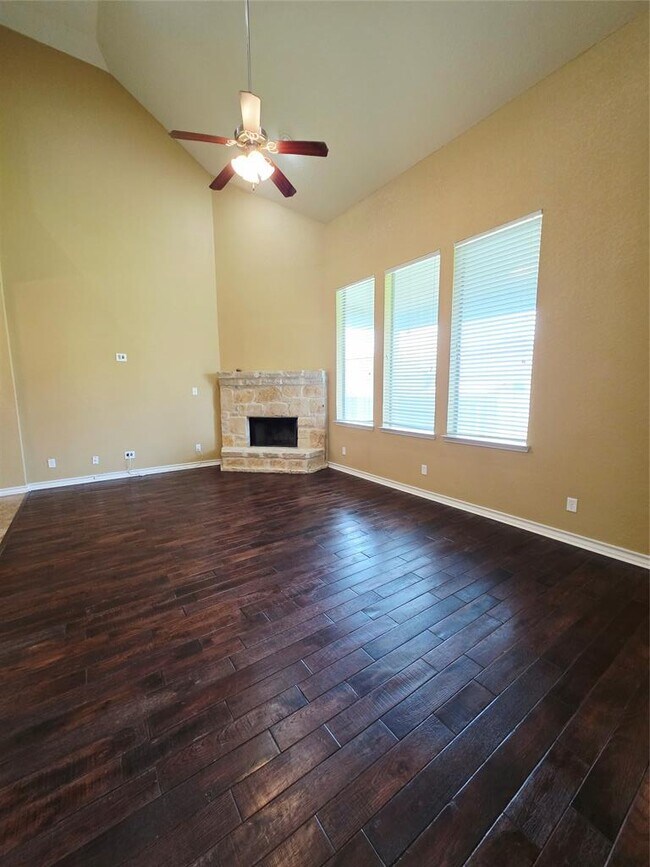 228 Dove Hill