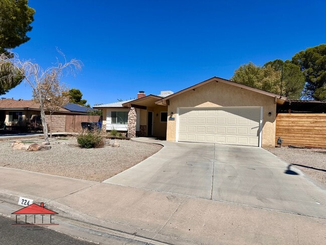 224 Larkspur St