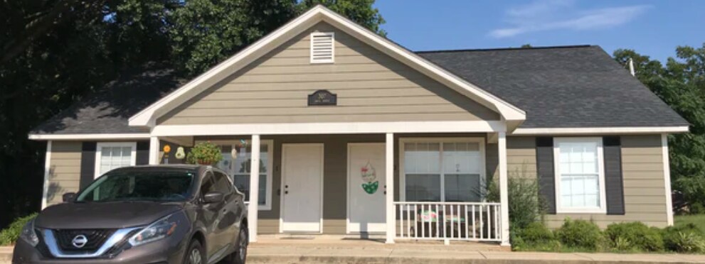 Photo - 307 Davis St