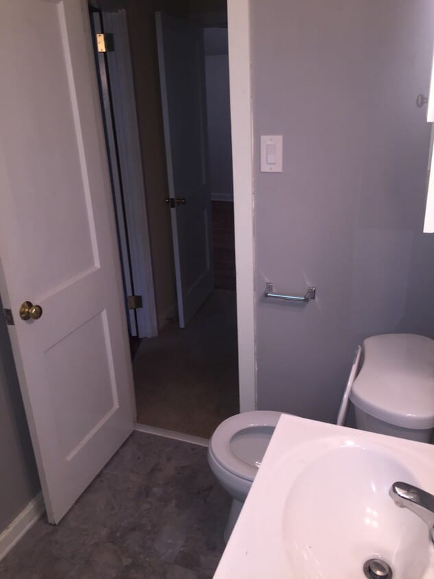 Photo - 28 Greenlawn Dr (Fairfield, CT)