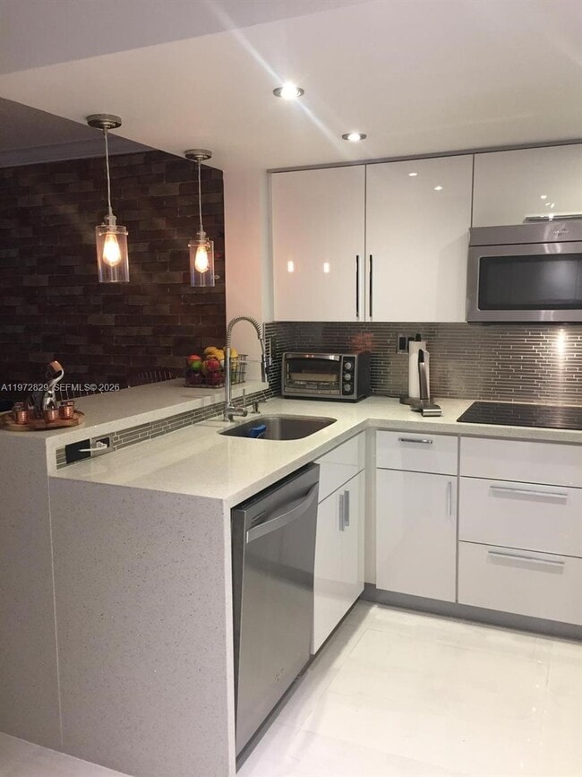 Photo - 665 NW 85th Pl