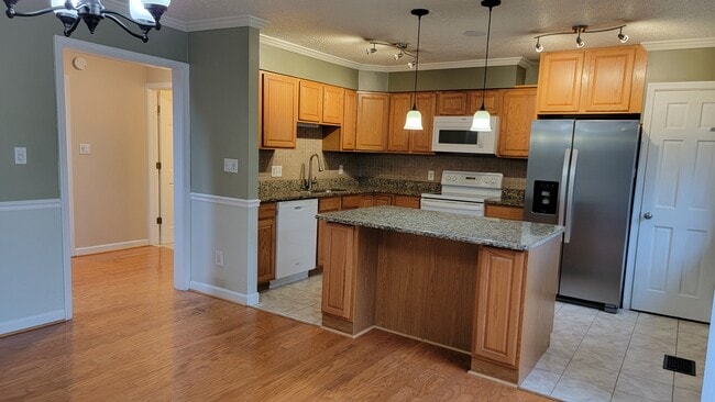 Building Photo - 5438 Ring Dove Ln Rental