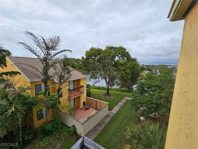 Building Photo - 2875 Winkler Ave Unit 518