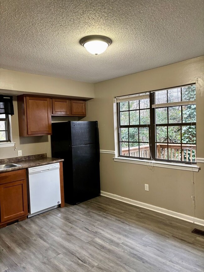Building Photo - 426-428 Sioux Trail Unit 426 Sioux Trail Rental