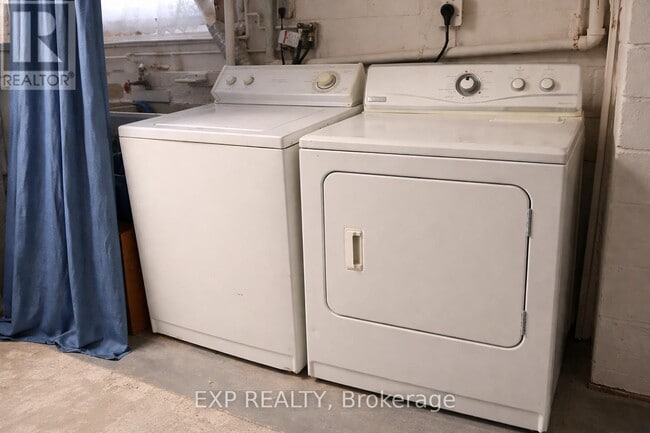 Photo - 861 Cosburn Ave.