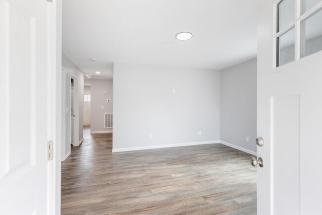 Photo - 6900 Seaver Dr NW