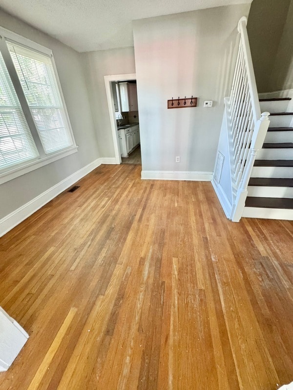 Photo - 623 E Gladstone Ave