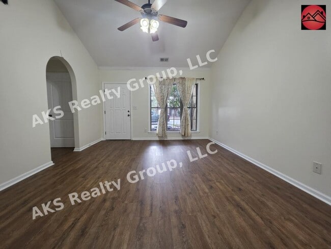 Photo - 6116 Townley Way