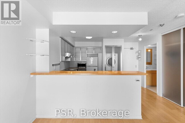 Photo - 801 King St W Unit 919