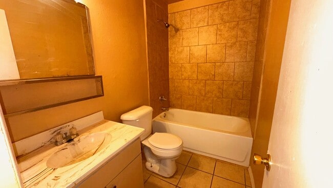 Photo - 1400 S Espina St Unidad Apartment 1