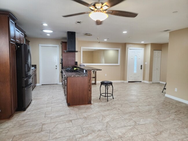 Photo - 504 Carlsbad St House