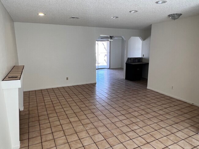 Photo - 121 Hexham Dr