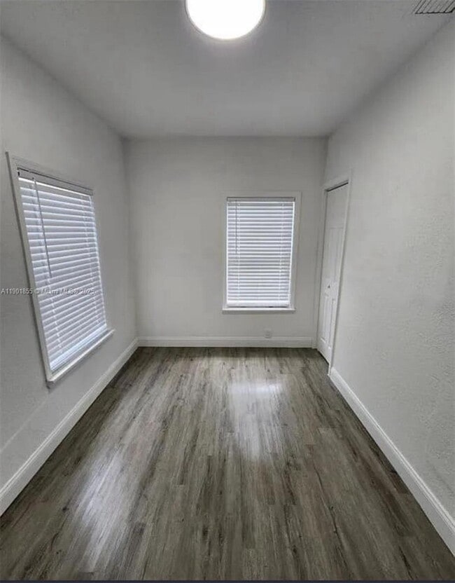 Photo - 5606 NW 8th Ave Unidad Efficiency