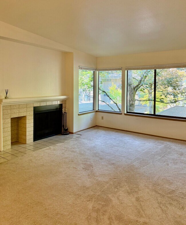 Photo - 1276 Bellevue Way NE Unit 4