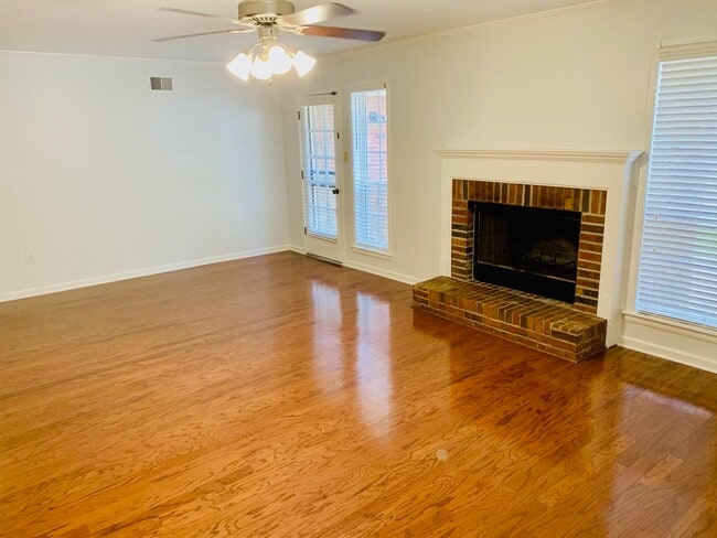 Photo - 1831 Boulinwood Ln