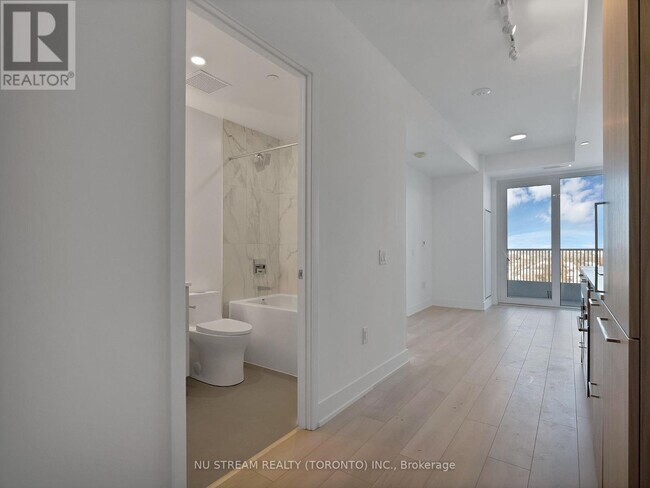 Photo - 36 Olive Ave Unité 1806