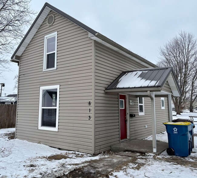 Check Out This 2-Bed/1-Bath House! - Check Out This 2-Bed/1-Bath House!