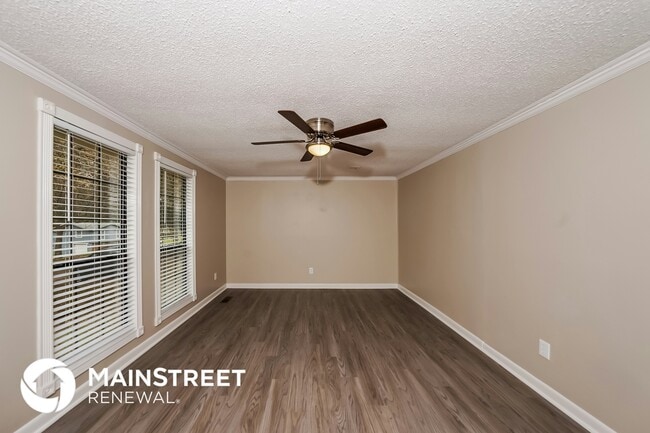 Photo - 5057 Oak Leaf Cir